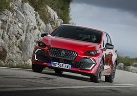 ¿Es el E-Tech de 160 CV el mejor motor hibrido? Probamos los Renault Clio, Captur y Symbioz