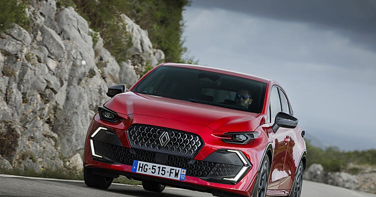 ¿Es el E-Tech de 160 CV el mejor motor hibrido? Probamos los Renault Clio, Captur y Symbioz
