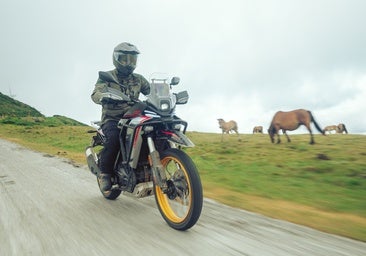 Prueba QJ Motor SRT 450RX: la trail A2 que se desmarca por su accesibilidad y mimbres off-road