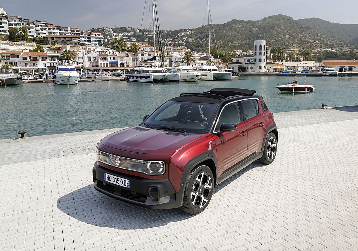 Probamos el Renault 4 Plein Sud, un descapotable eléctrico para refrescar el verano