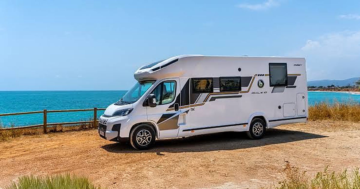 La DGT se pone firme: dónde encontrarás límites o prohibiciones para acampar o liberar aguas con tu autocaravana