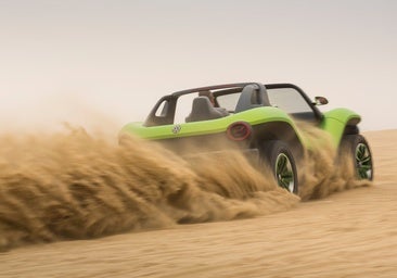 Sal, arena y calor: la amenaza invisible que destroza tu coche en la playa