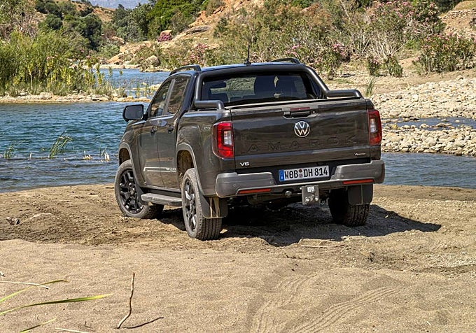 Volkswagen Amarok Dark Label