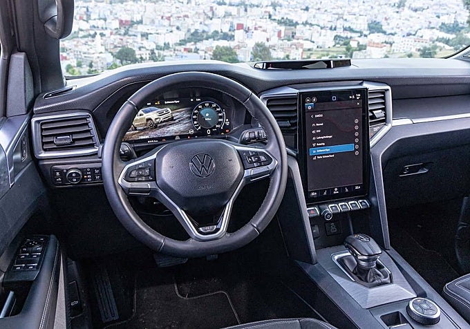 Interior del Amarok 2026