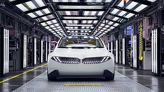 BMW se suma a la crisis de la automoción alemana y prepara un ajuste de 8.000 empleos