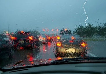 Desafíos al volante: cómo conducir entre olas de calor y tormentas de verano