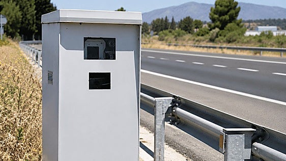 ¿A qué velocidad empieza a multar un radar?