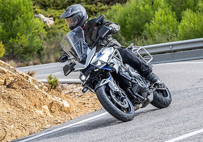 Prueba Zontes 703T Un Golpe En La Mesa De Las Sport touring Prueba Zontes 703T Un Golpe En La Mesa De Las Sport touring