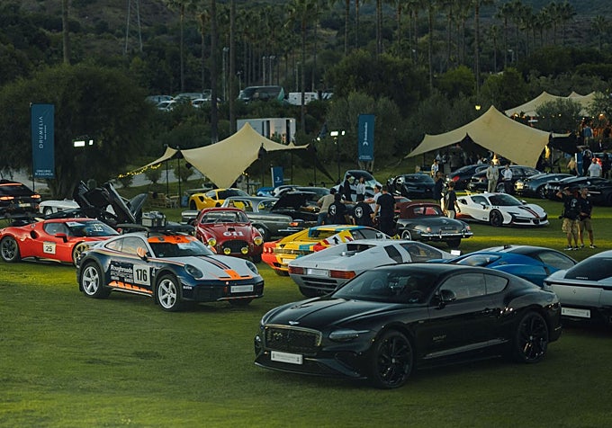 Tras la exposición inicial, el certamen continuó con un programa de cuatro jornadas que combinó valoración del jurado, experiencias de conducción y actividades exclusivas, incluyendo un track day en Ascari Race Resort y una experiencia de altas prestaciones en el Aeropuerto de Gibraltar