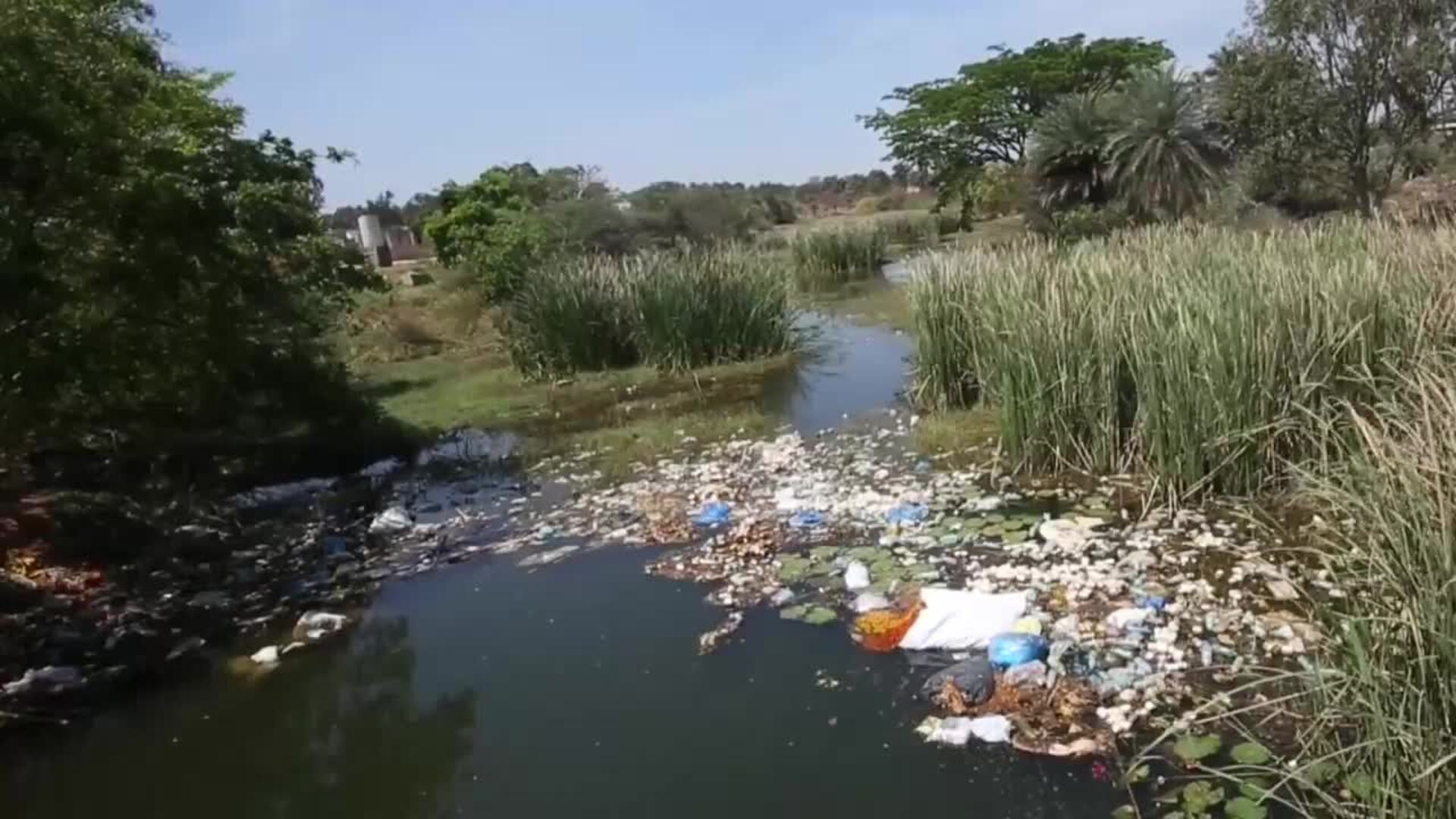 Fuerte crisis de agua por la sequía en Bangalore y un río Dahisar ...
