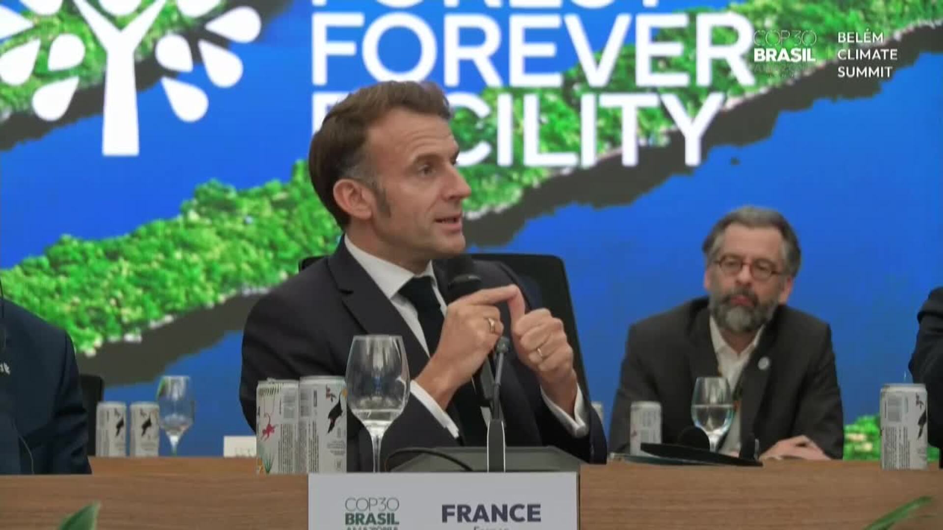 Macron anuncia que Francia aportará 500 millones más hasta 2030 al fondo para la Amazonía