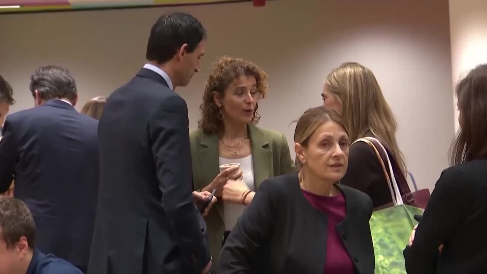 Países UE esperan un acuerdo sobre CO2 tras casi 24 horas de agónicas negociaciones