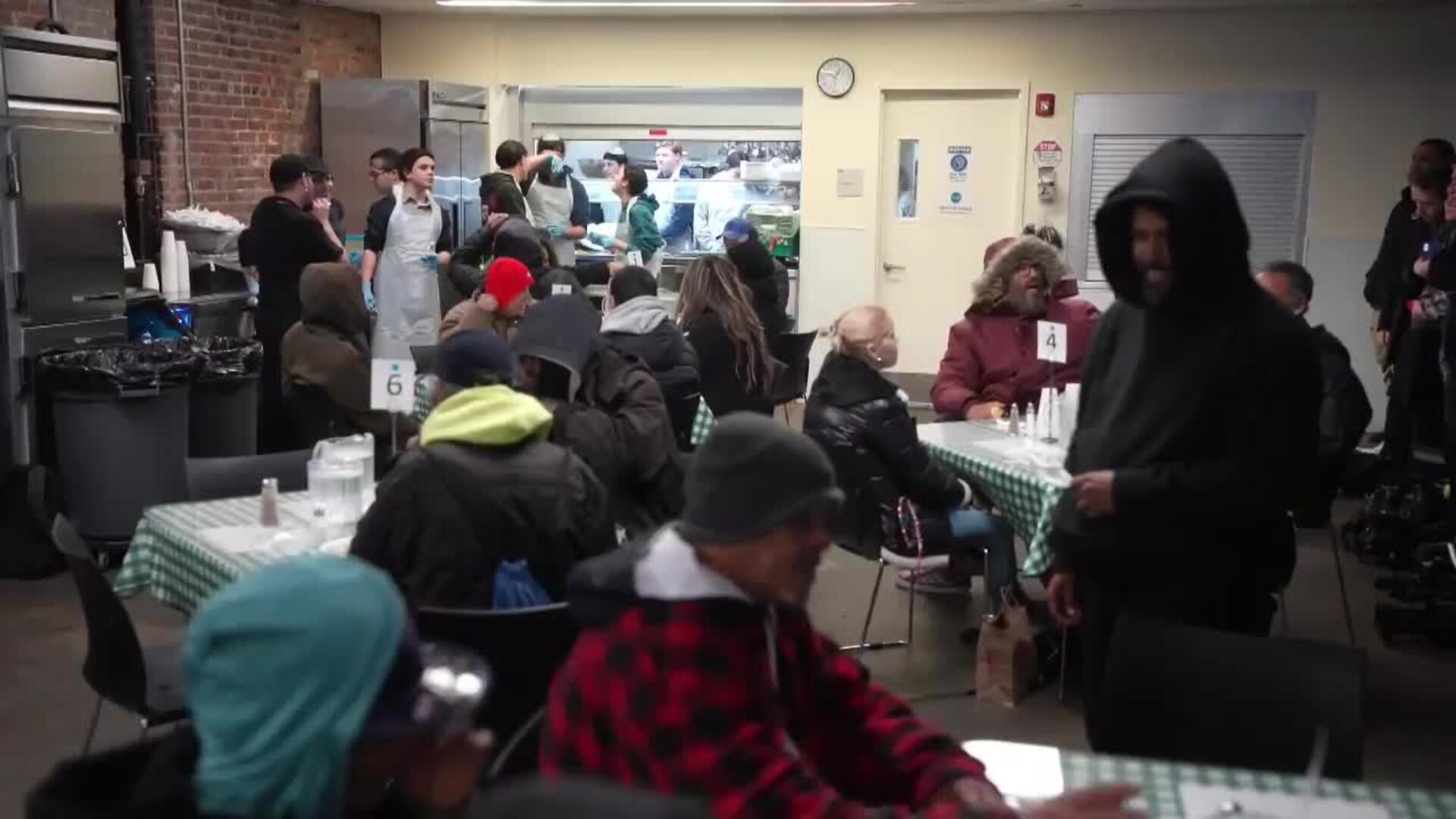 Mamdani visita comedor social en el Bronx en medio de crisis por inseguridad alimentaria