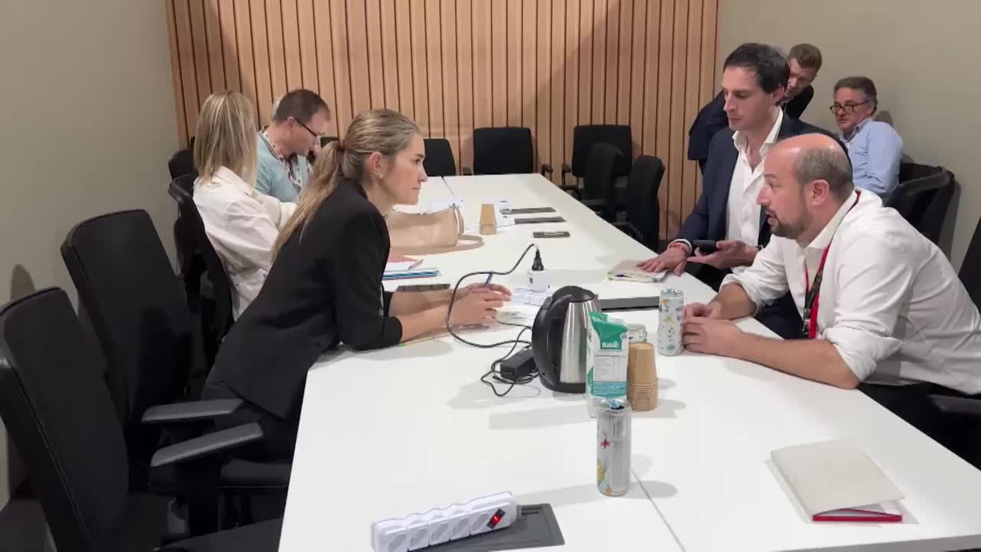 Aagesen se reúne con el comisario europeo del Clima en la COP30