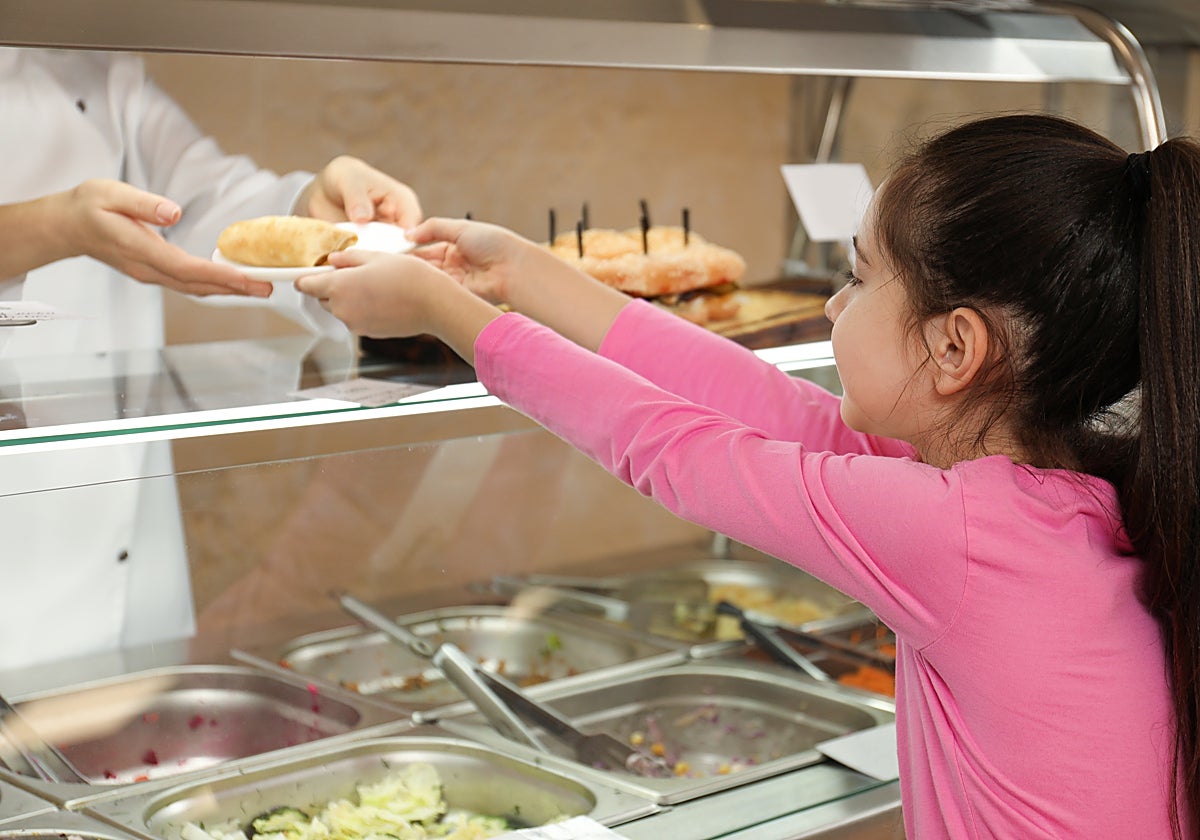 Los colegios con cocina ofrecen más alimentos como legumbres o pescados