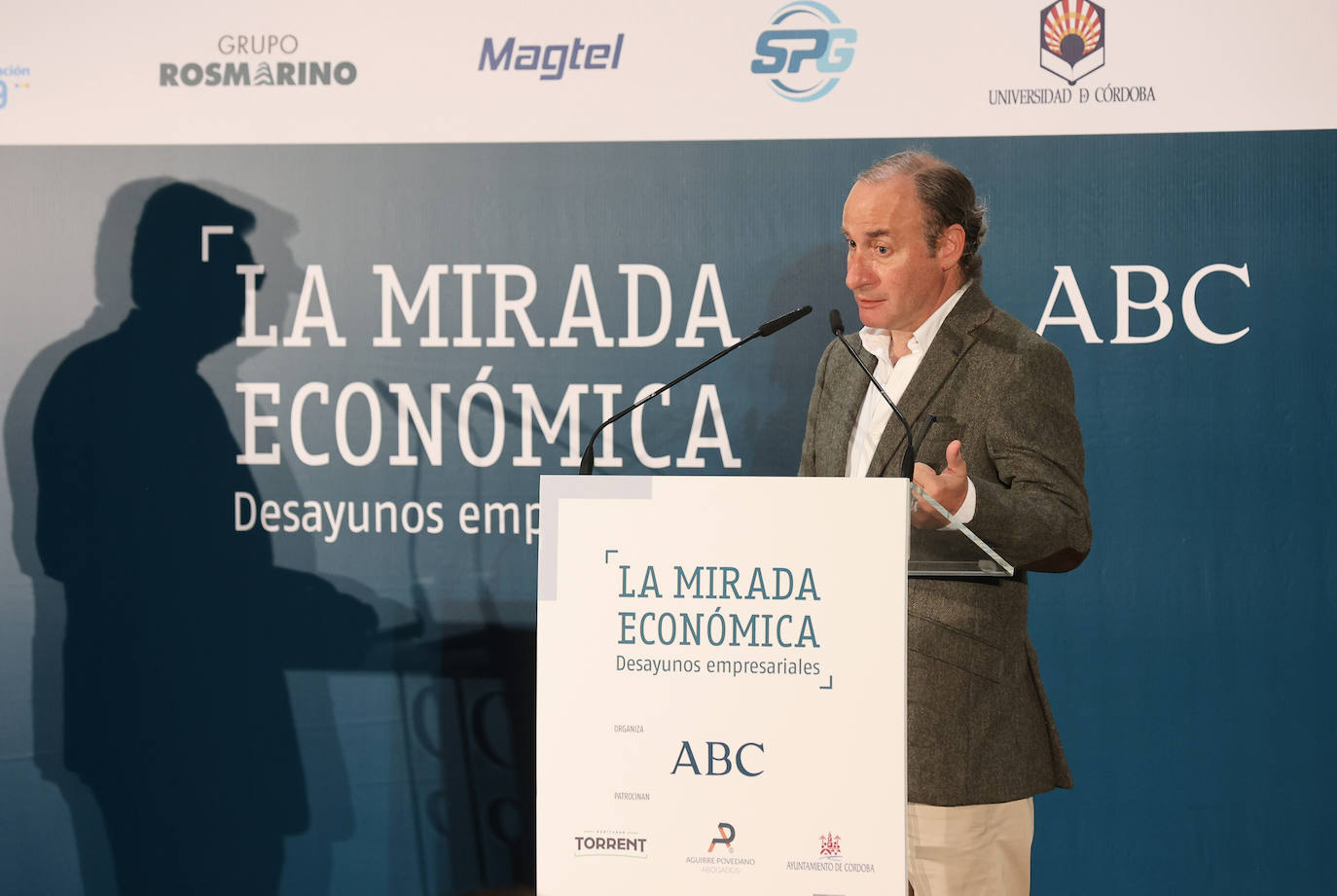 La conferencia del director general de Unieléctrica en la &#039;Mirada Económica&#039;, en imágenes