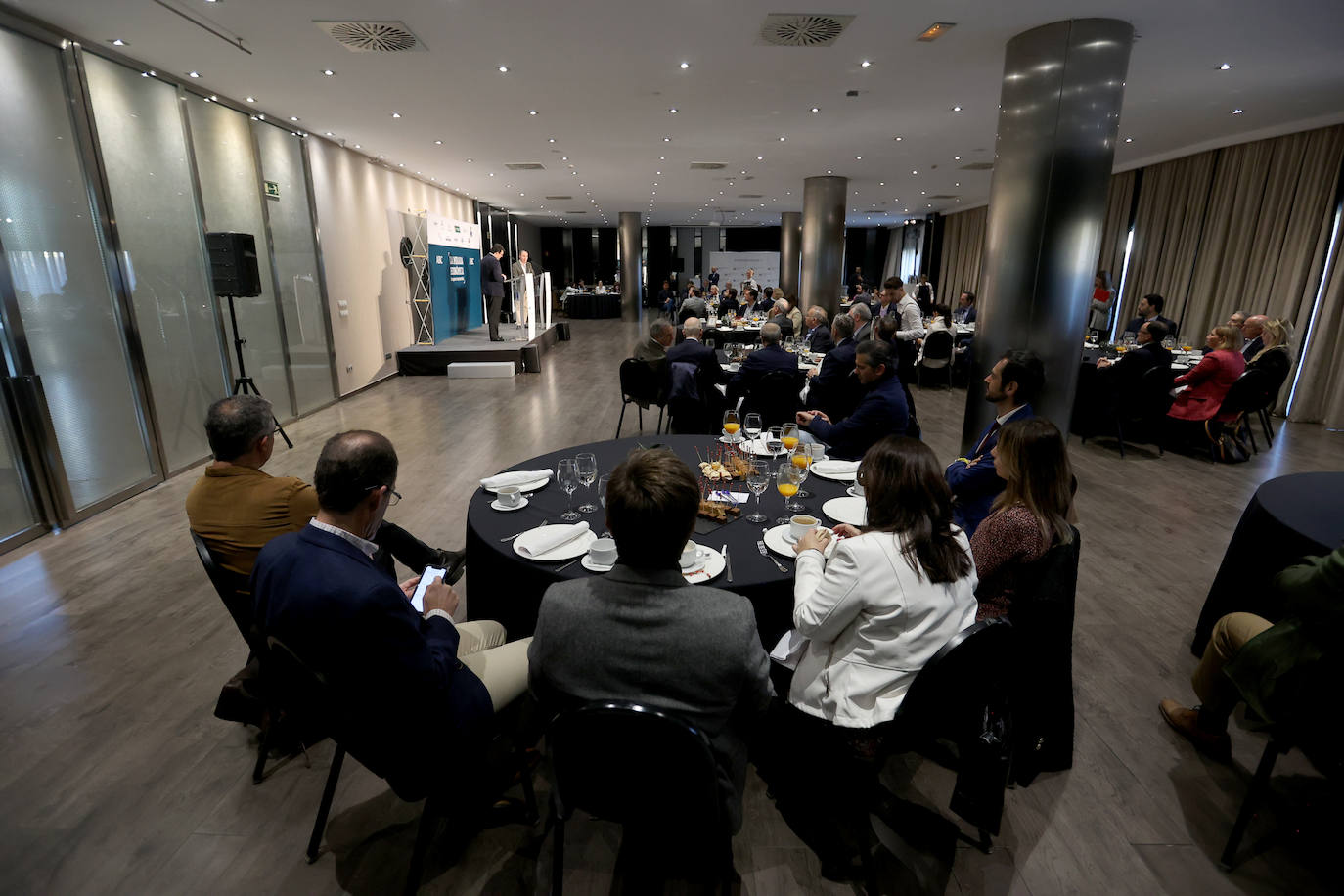 La conferencia del director general de Unieléctrica en la &#039;Mirada Económica&#039;, en imágenes