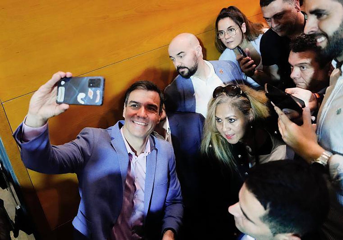 El presidente del Gobierno, Pedro Sánchez, en un acto electoral en Tarragona