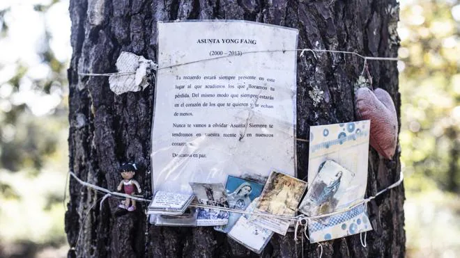 Nadie lleva flores a la tumba de Asunta, la niña enterrada con su madre... y asesina