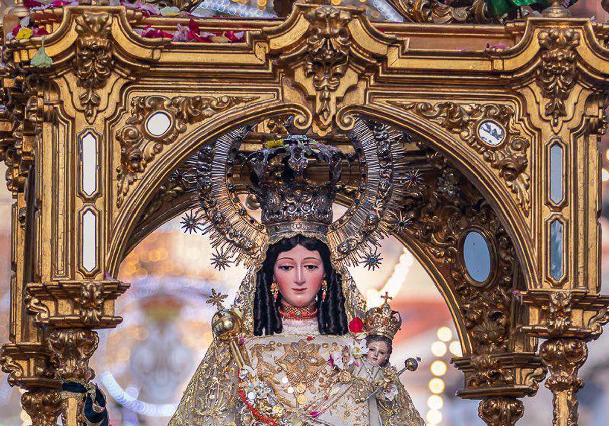 La Virgen de los Remedios de Estepa visitará por primera vez el barrio de La Coracha como parte de su Coronación Canónica La Virgen de los Remedios de Estepa visitará por primera vez el barrio de La Coracha como parte de su Coronación Canónica