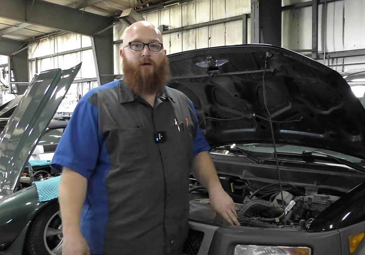 Un mecánico muy claro con lo que no debes decir en el taller para evitar que te cobren de más: «Su mente dirá...»