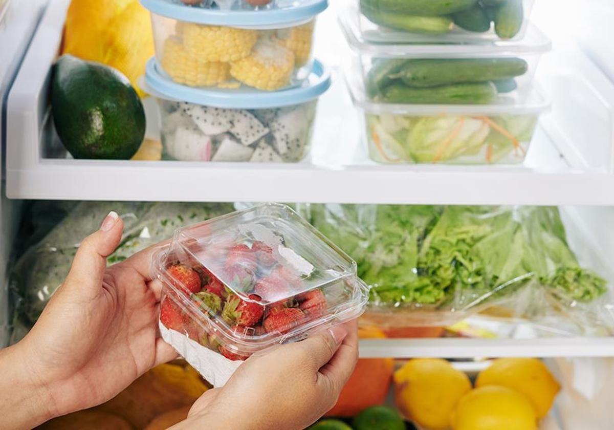 Apagón masivo en toda España: ¿Cuánto dura la comida en la nevera y el congelador si se va la luz?
