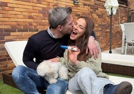 Marta Peñate, embarazada de su primer bebé junto a Tony Spina