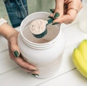 Una médico indica qué no debe llevar una proteína en polvo: «Hace perder el equilibrio entre los aminoácidos»