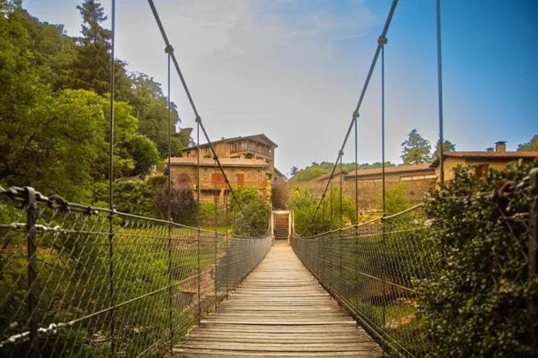El pueblo de Cataluña que es considerado «el más bonito del mundo» según la Organización Mundial de Turismo: cuál es y dónde está
