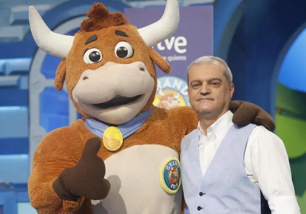 Quién está debajo de la mascota del 'Grand Prix del Verano': su nombre, su verdadero trabajo y por qué no hay un animal en el programa