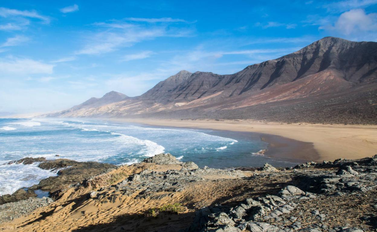 La descomunal y salvaje playa española entre realidad y ficción que inspiró Exodus o Star Wars