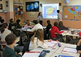 Rafael Narbona, profesor de Filosofía, pone en valor el enfoque educativo de Finlandia y lo compara con España: «Hay que humanizar las aulas»