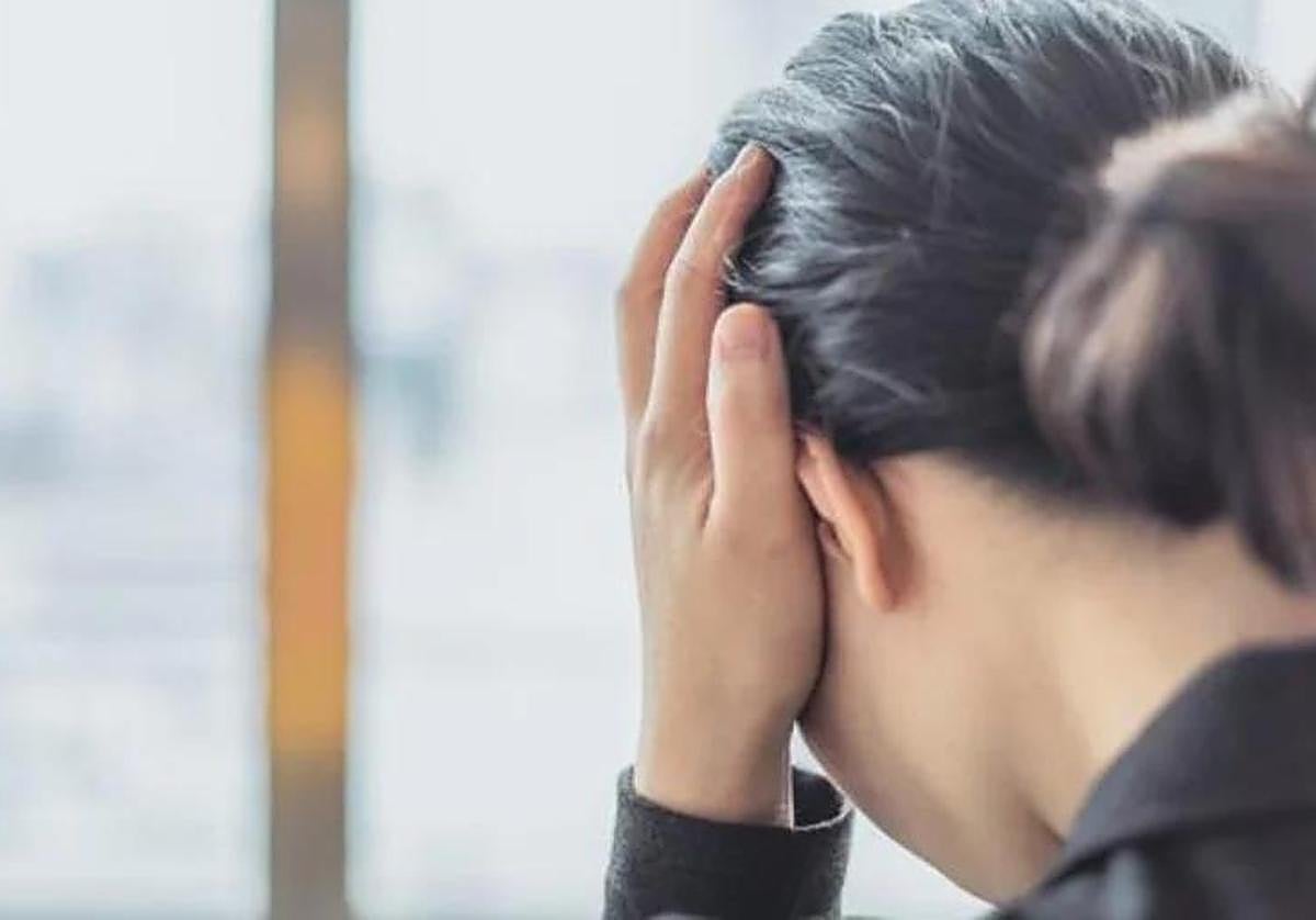 Ángela Fernández, psicóloga, explica qué aspectos muestran las personas que viven con ansiedad: «Les cuesta poner límites»