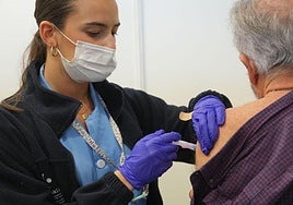 Víctor Espuig, médico de familia, sobre no llevar mascarilla en los centros de salud ante la epidemia de gripe: «Es una falta de civismo»