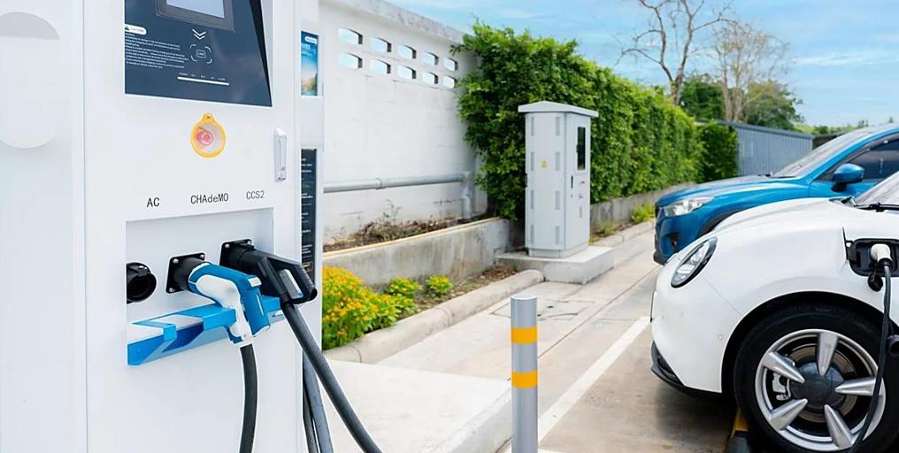 スペインの自営業者向け電気自動車購入に最大7,500ユーロの政府補助金を新たに: 要件と申請方法