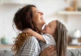 Ser padres estrictos es complicado, pero es mejor: un estudio demuestra efectos positivos en la relación con los hijos