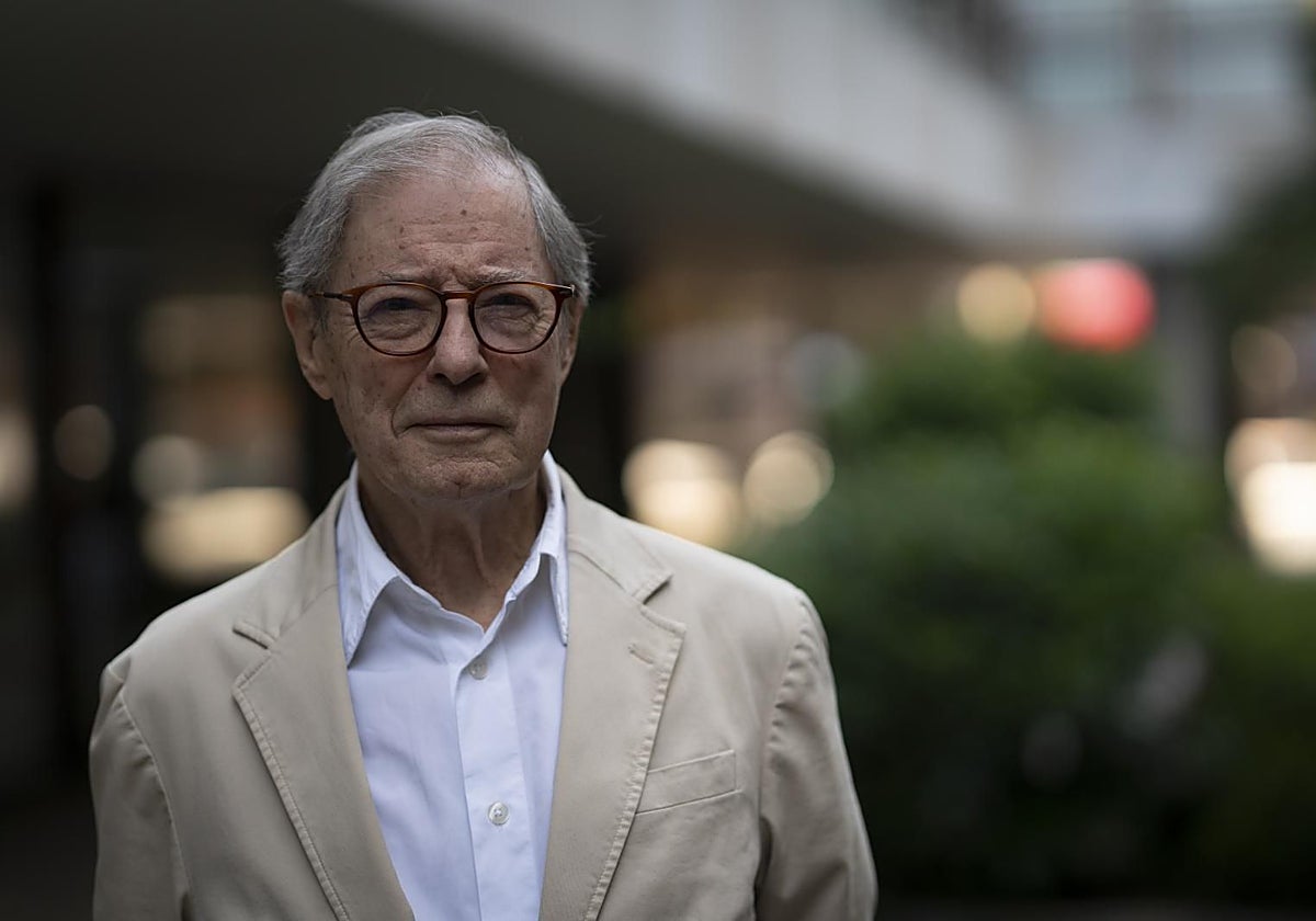 El filósofo y escritor Félix de Azúa