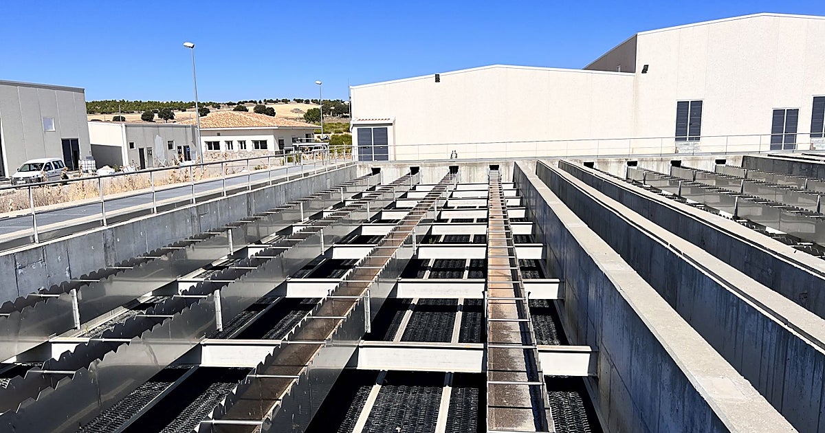 La avería del trasvase obliga a limitar el agua a 80.000 vecinos que beben de la Tubería Manchega