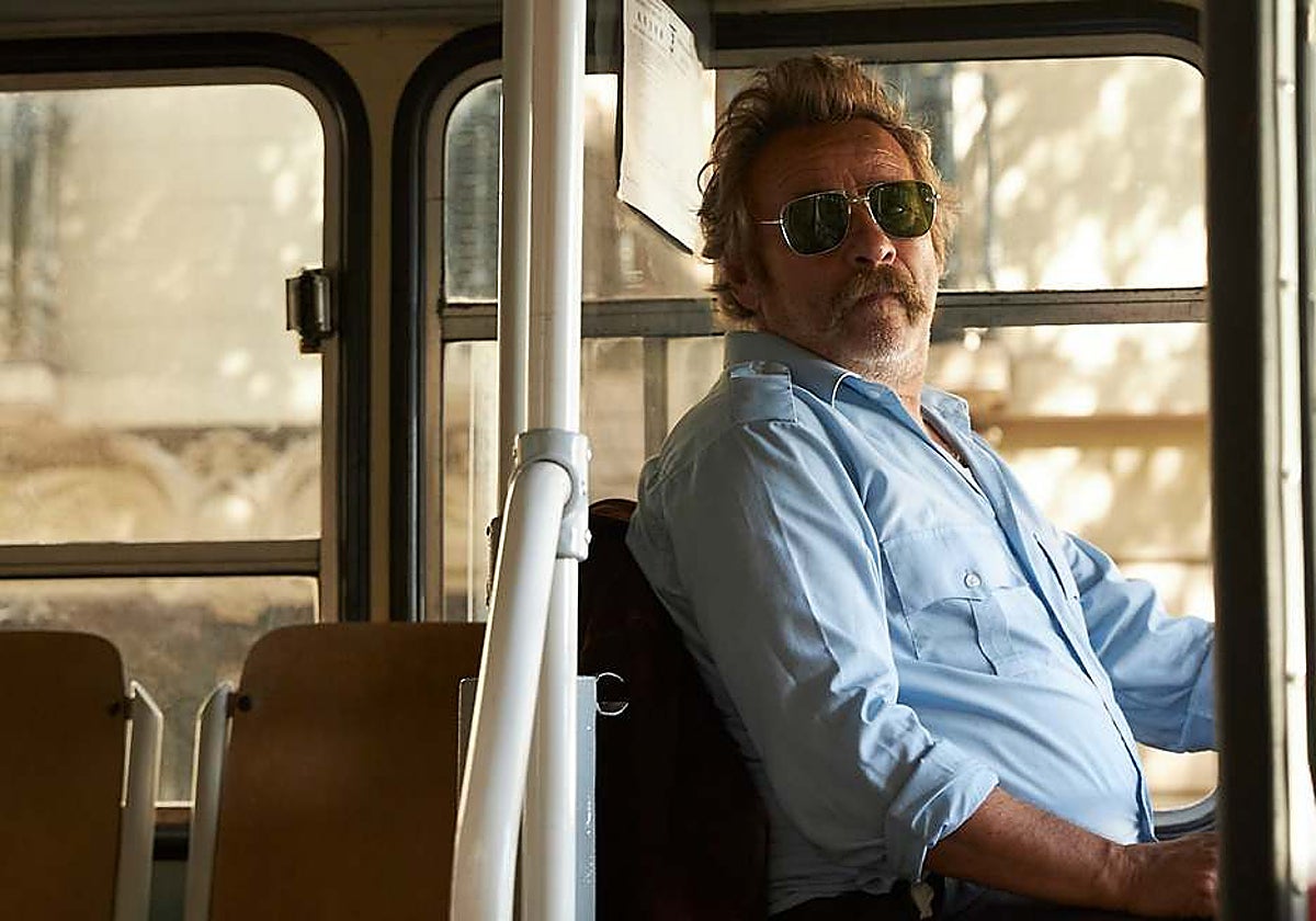 Eduard Fernández en una escena de la película 'El 47'