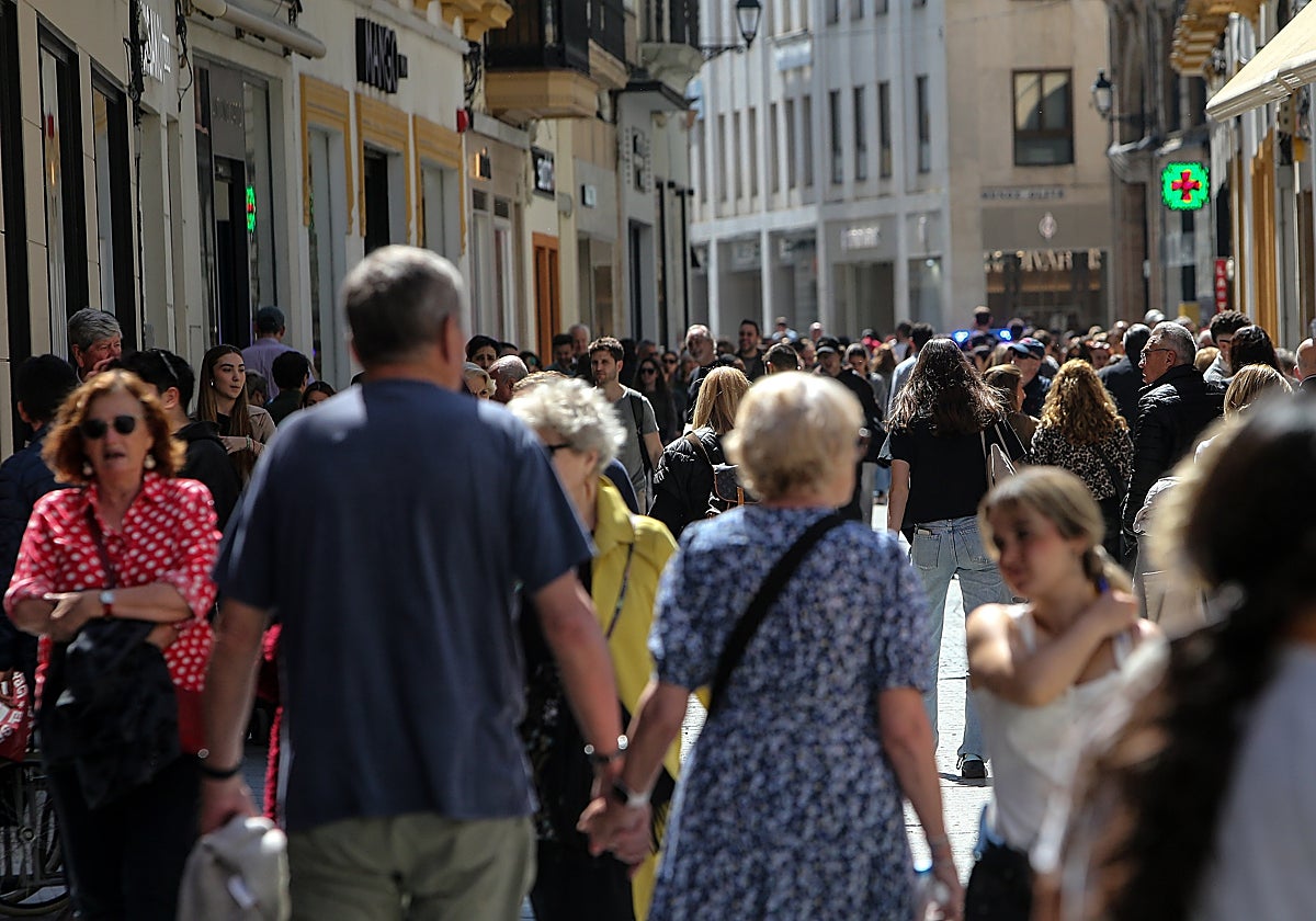 Ciudadanos en una ciudad española