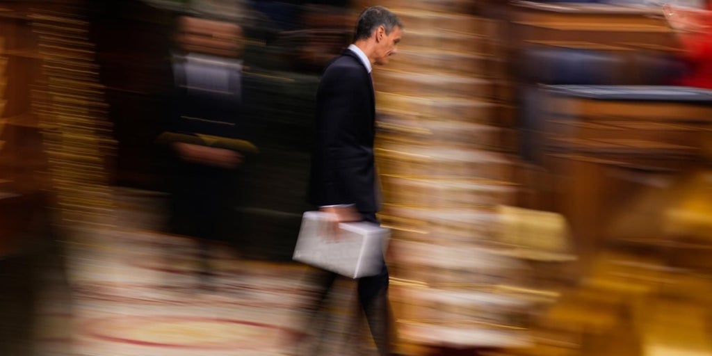 Sigue, Pedro, hasta aniquilar al PSOE