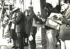 Sevillanos... Franco ha muerto