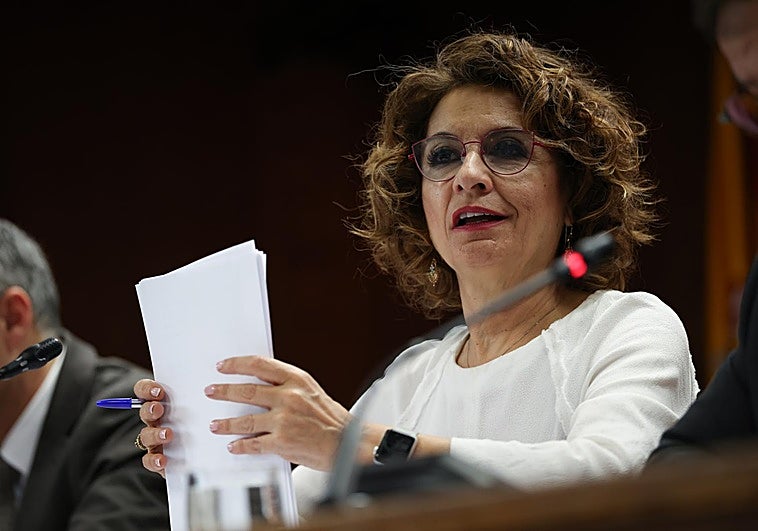 Montero comparece en la Comisión de Hacienda del Senado