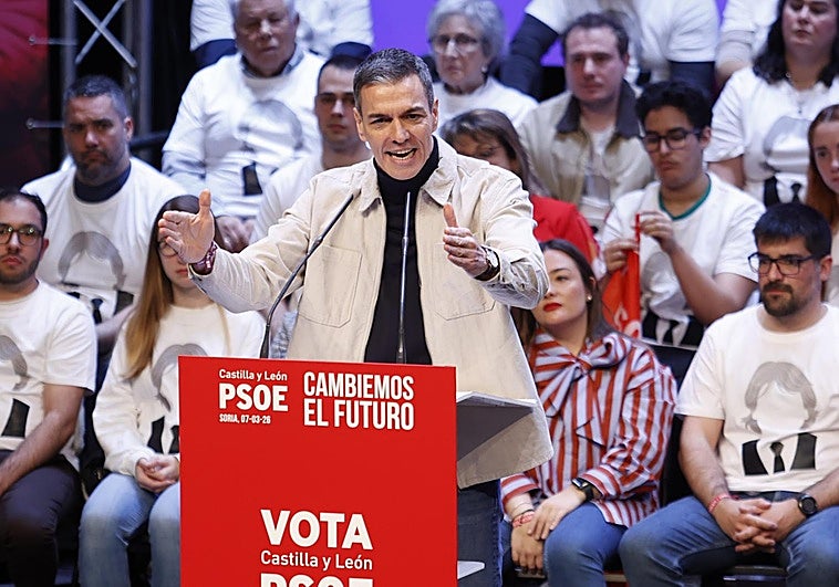 Pedro Sánchez en la precampaña electoral de Castilla y León