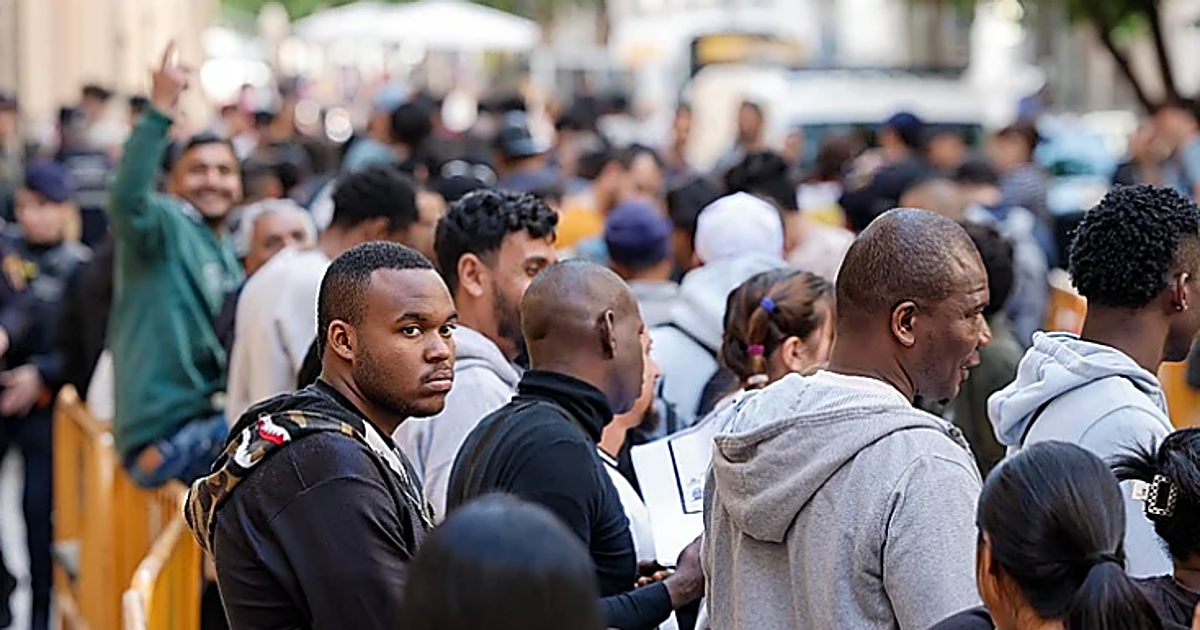 Legalizar a quien sea y como sea