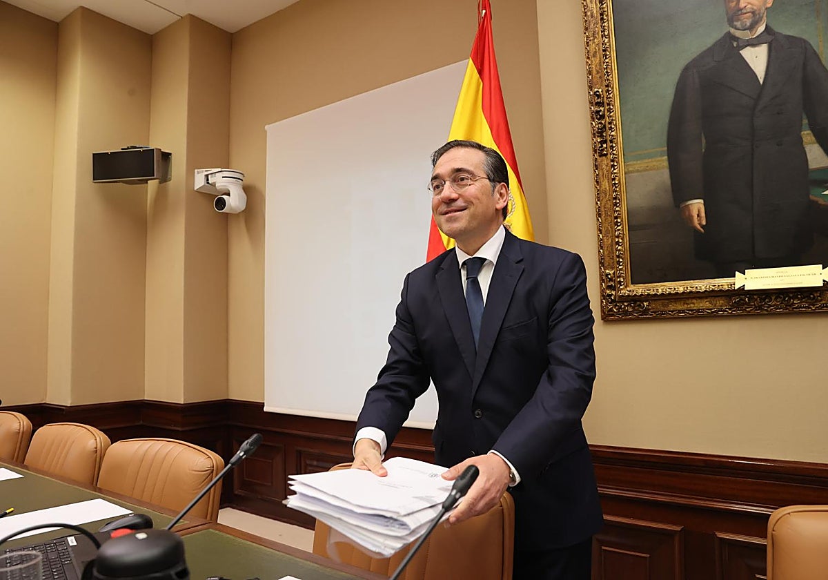 Albares comparece en la comisión de Asuntos Exteriores