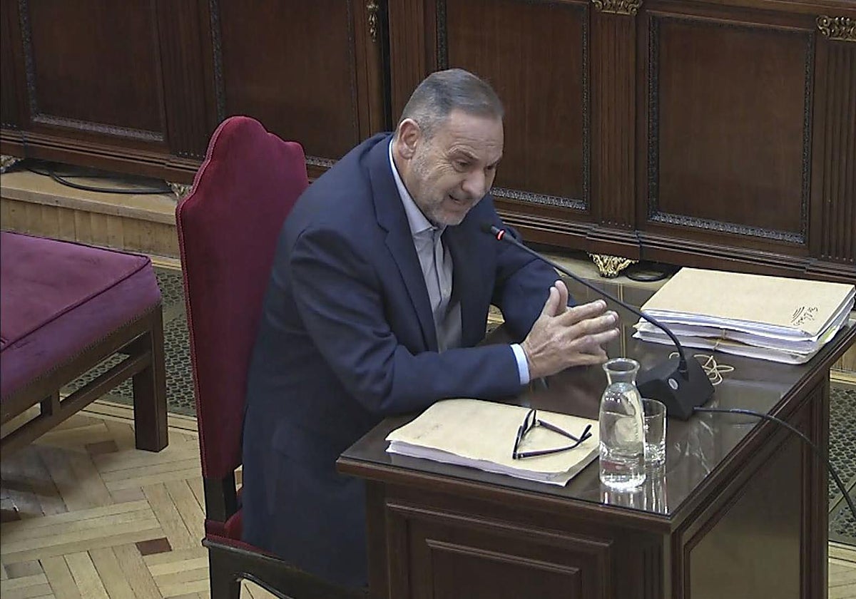 Captura de la señal del Tribunal Supremo en la que aparece el exministro José Luis Ábalos durante su declaración