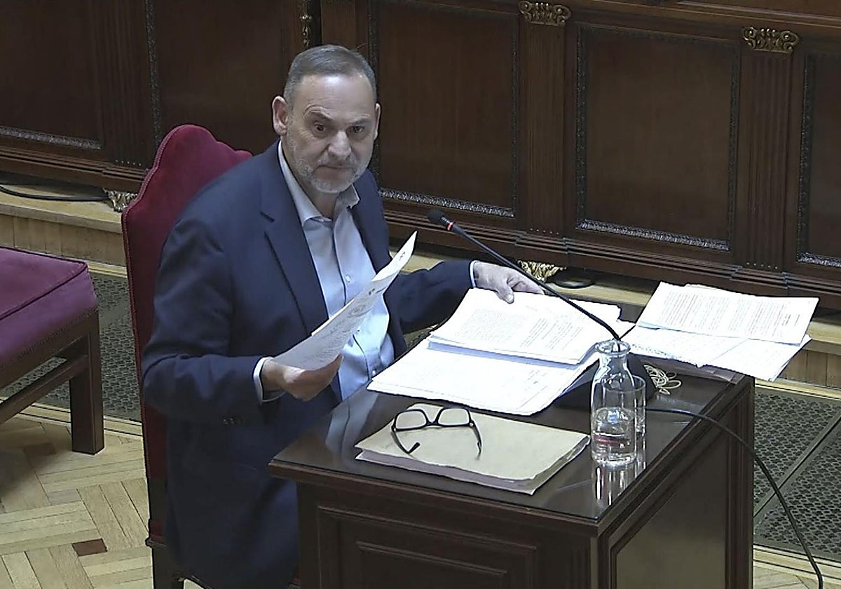 Captura de la señal del Tribunal Supremo en la que aparece el exministro José Luis Ábalos durante su declaración