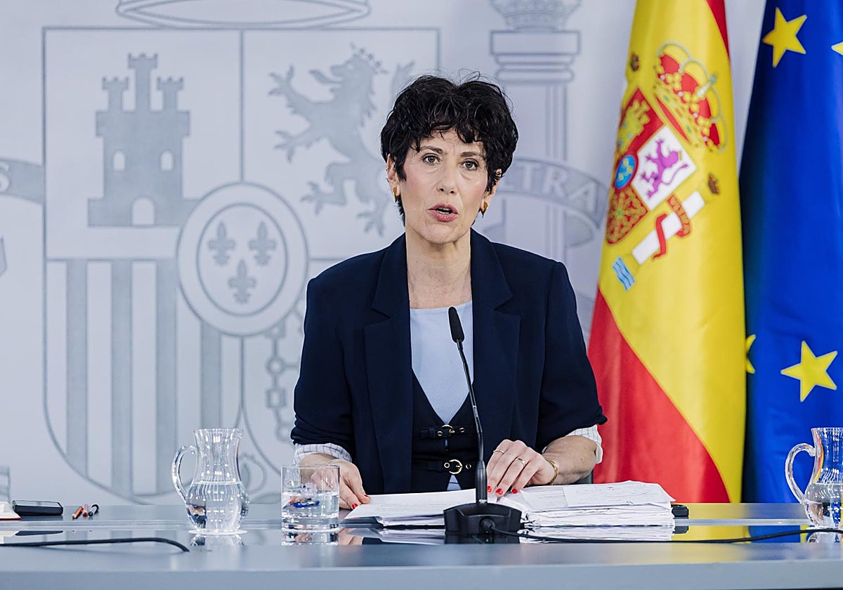 La ministra portavoz, Elma Saiz, durante la rueda de prensa posterior al Consejo de Ministros