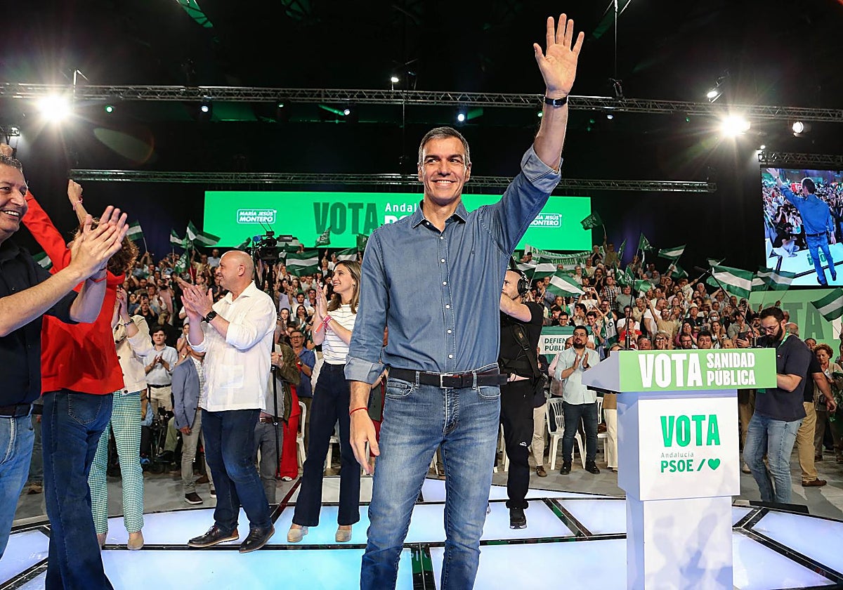 Acto de cierre de campaña del PSOE, con Pedro Sánchez